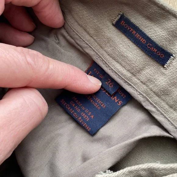 James Jeans Boyfriend Cargo(Stock photo for reference) - Picture 4 of 6